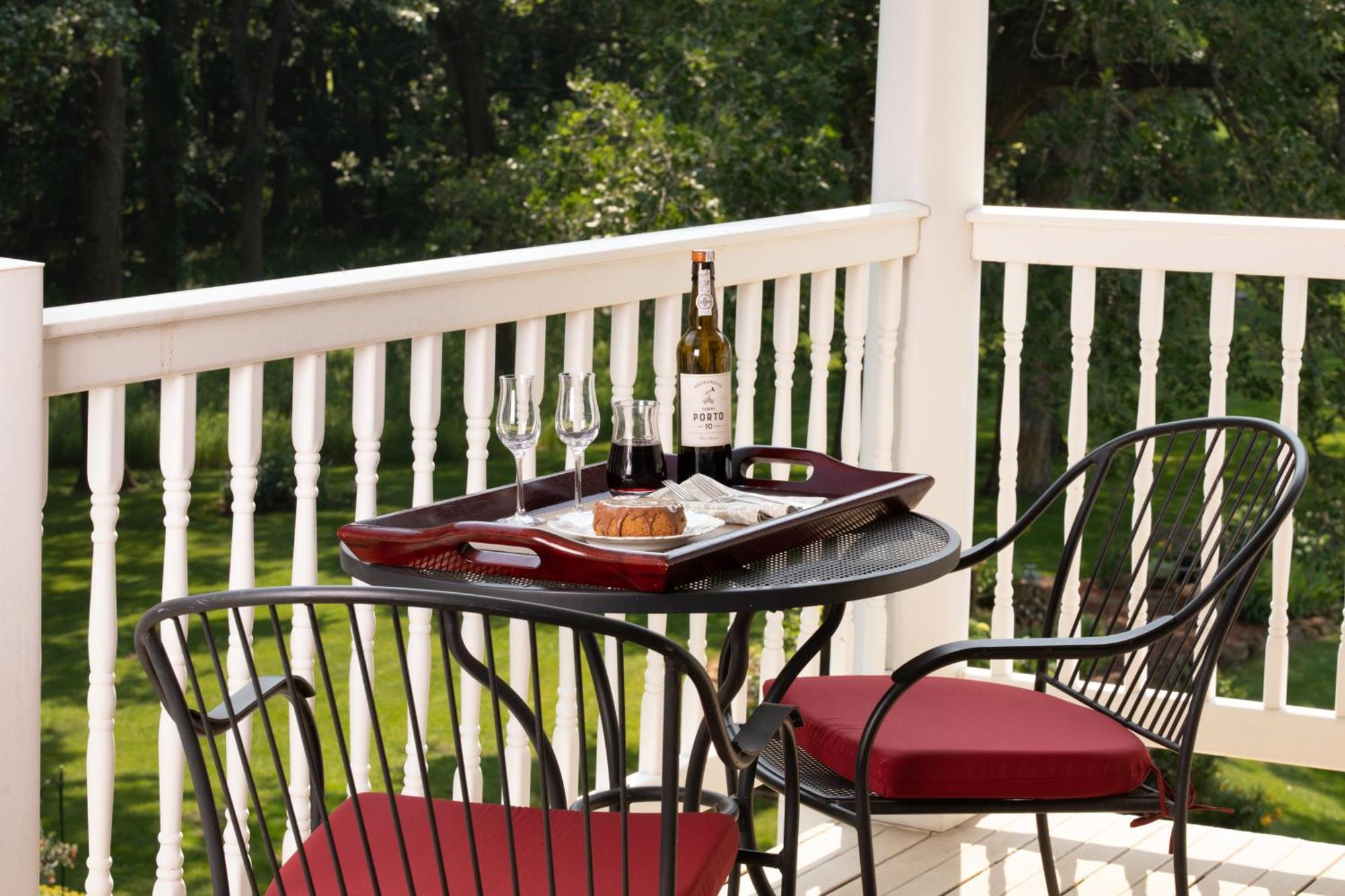 The Oakwood Inn โอโคโบจิ ภายนอก รูปภาพ