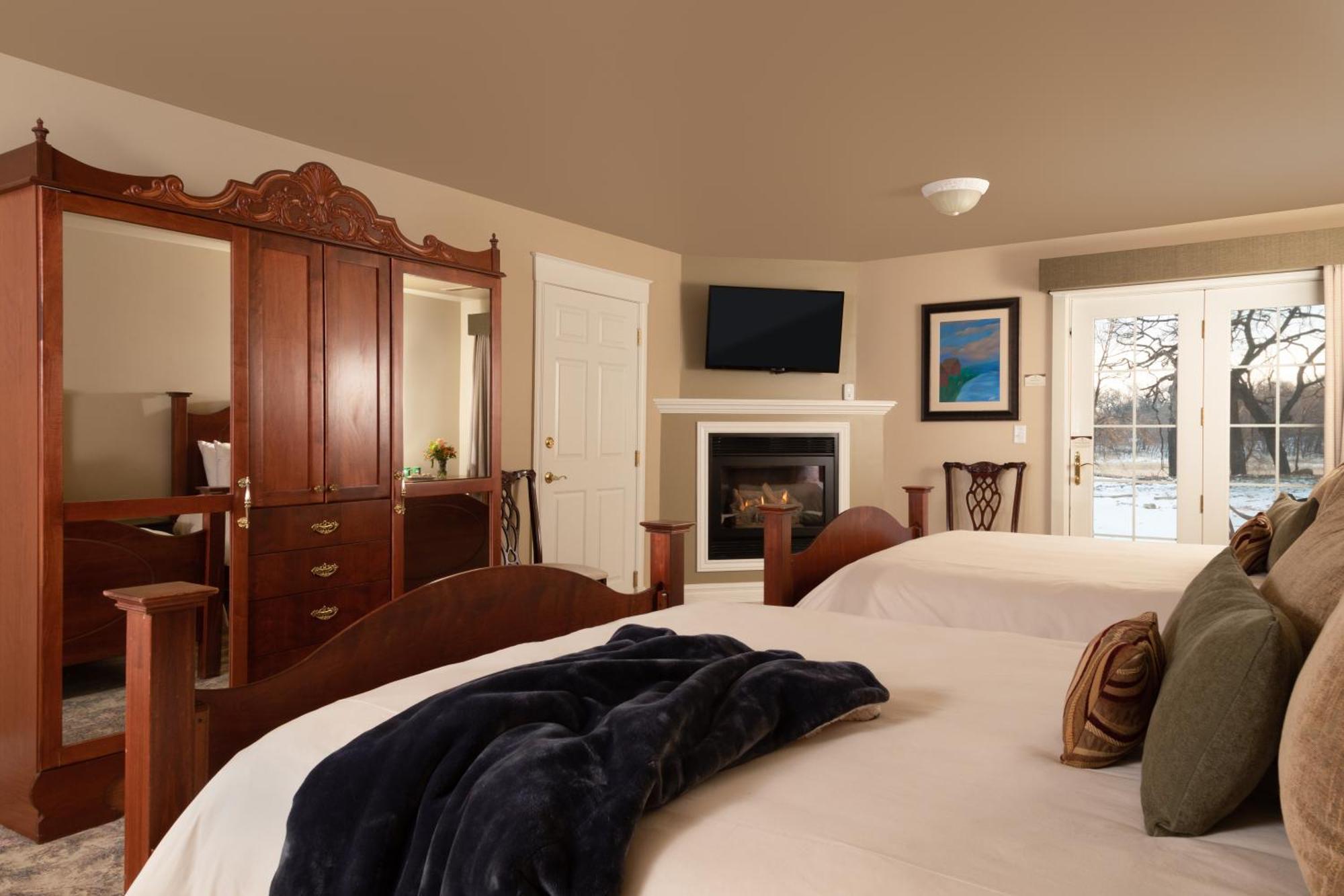 The Oakwood Inn โอโคโบจิ ภายนอก รูปภาพ